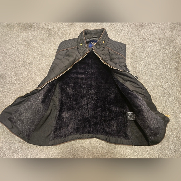 YMI Ladies Size Large Vest Black Brown Gold Hardware Zipper Pockets Fuzzy Lining - Picture 4 of 8